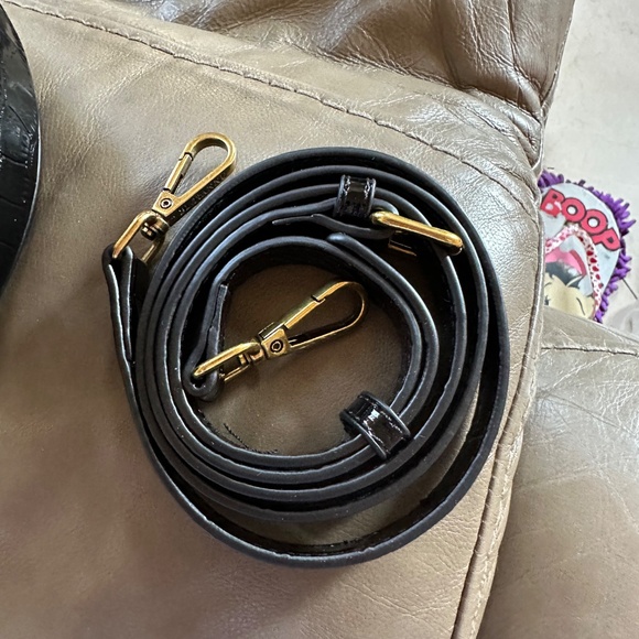 NWT Floral Crossbody - Picture 6 of 8